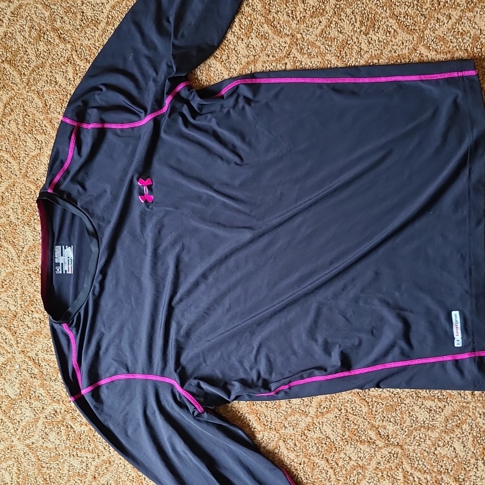 Under Armor Athletic Shirt XXL Black with Magenta trim